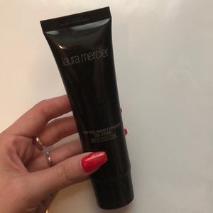 Laura Mercier tinted moisturizer in Nude